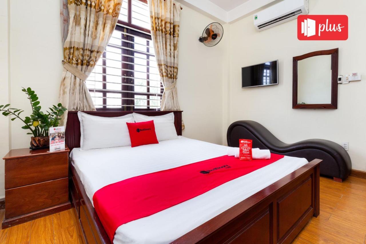 Reddoorz Phuong Nam Hotel Near Nga Tu Binh Thai ホーチミン市 エクステリア 写真