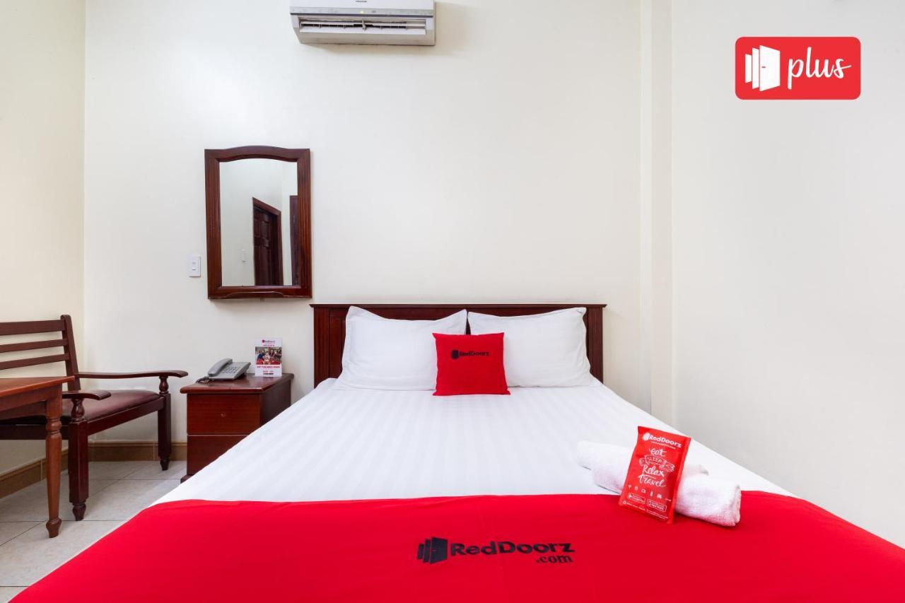 Reddoorz Phuong Nam Hotel Near Nga Tu Binh Thai ホーチミン市 エクステリア 写真